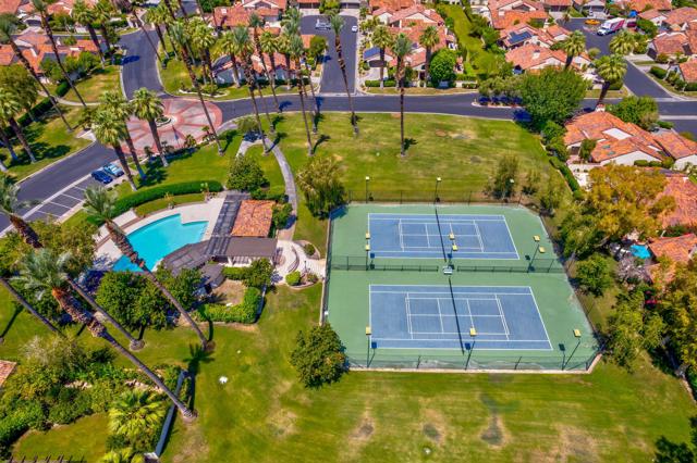 24 Calle Ardilla, Rancho Mirage CA: https://media.crmls.org/mediaz/e0ab290c-952c-478b-ba1d-0d1b9951f844.jpg