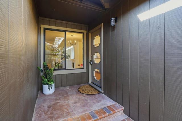 1190 Flying Fish Street, Foster City CA: https://media.crmls.org/mediaz/e0ab4560-8377-4137-9f45-86392fdf7efb.jpg