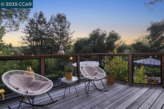 46 E Altarinda, Orinda CA: https://media.crmls.org/mediaz/e0abcc3c-c4c0-4c9e-b7d1-c8615e61ed67.jpg