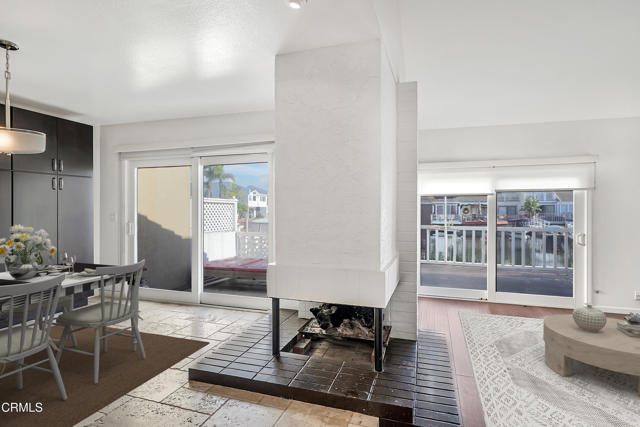 Detail Gallery Image 9 of 33 For 2010 Kingsbridge Way, Oxnard,  CA 93035 - 4 Beds | 3 Baths