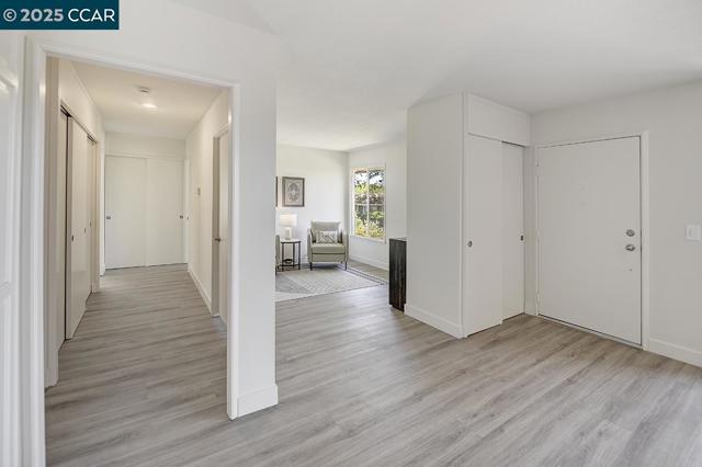 2101 PTARMIGAN DR, Walnut Creek CA: https://media.crmls.org/mediaz/e0ae1182-0ddd-4f5a-b9aa-c75875cb8170.jpg