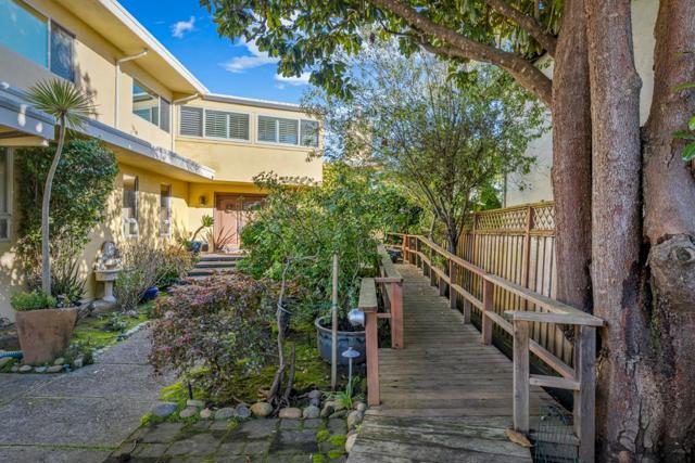 346 Kingsbury Drive, Aptos CA: https://media.crmls.org/mediaz/e0ae1307-bd57-4962-9818-02ee1d73a735.jpg