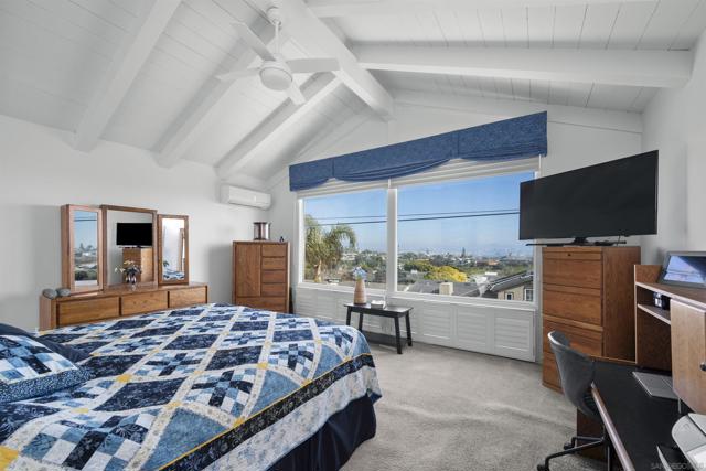 1151 Catalina Boulevard, San Diego CA: https://media.crmls.org/mediaz/e0af0f29-3198-4a27-b06d-f24bef3826f4.jpg