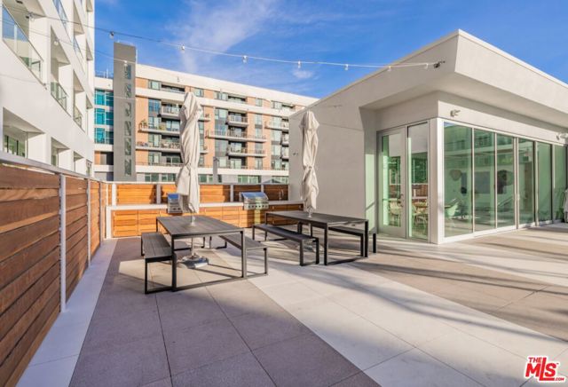 200 W Ocean Boulevard, Long Beach CA: https://media.crmls.org/mediaz/e0af1777-942f-4e73-ad5b-2832bc8377f7.jpg