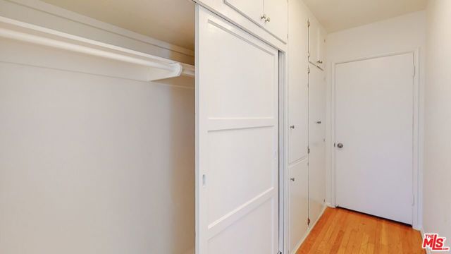 11284 Montana Avenue, Los Angeles CA: https://media.crmls.org/mediaz/e0af5ff5-795f-45cb-92d4-89571e34fc94.jpg