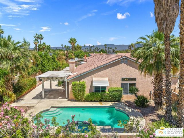 42667 Cardiff Street, Palm Desert CA: https://media.crmls.org/mediaz/e0af9993-3b1c-42d6-90c9-d947c24e4a2f.jpg