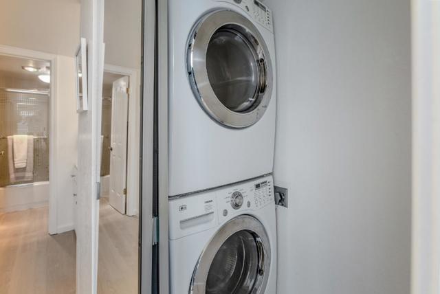 165 Forest Avenue, Palo Alto CA: https://media.crmls.org/mediaz/e0afe6b5-e38c-4a1a-9464-a64629db06d0.jpg