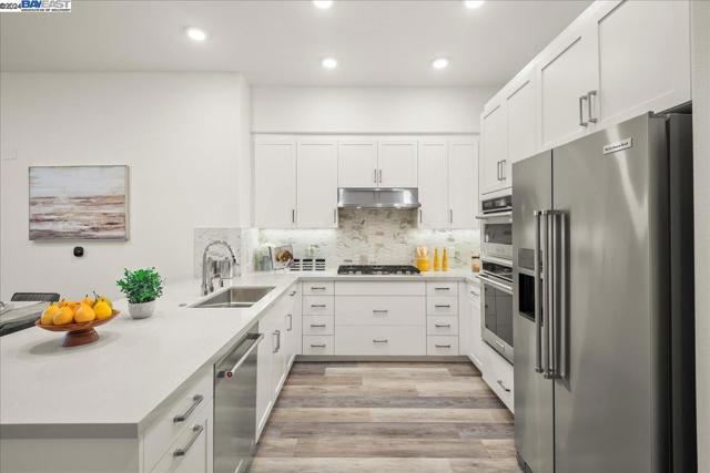Image 7 of 52 For 45378 Tom Blalock St  202