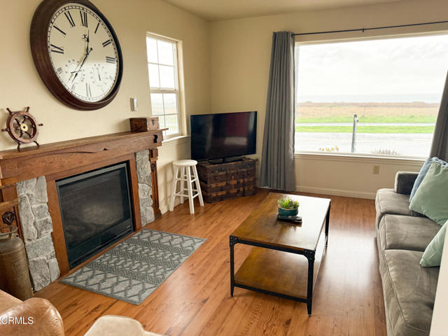 Detail Gallery Image 7 of 33 For 900 Glass Beach Dr, Fort Bragg,  CA 95437 - 3 Beds | 2/1 Baths