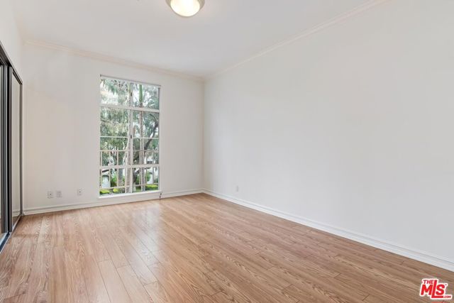 211 CALIFORNIA Avenue, Santa Monica CA: https://media.crmls.org/mediaz/e0b091a8-bf7e-4df6-8ce7-143bfab12aa1.jpg