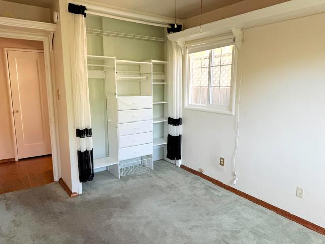 1813 Lincoln Avenue, Alameda CA: https://media.crmls.org/mediaz/e0b171b6-b75b-4ad2-bed6-27e74c780479.jpg