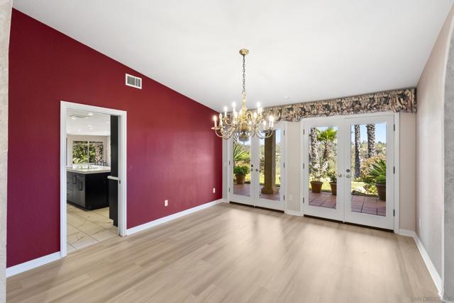 6518 Monte Fuego, Rancho Santa Fe CA: https://media.crmls.org/mediaz/e0b1945e-e59e-49be-b35c-ded4e7b7214c.jpg