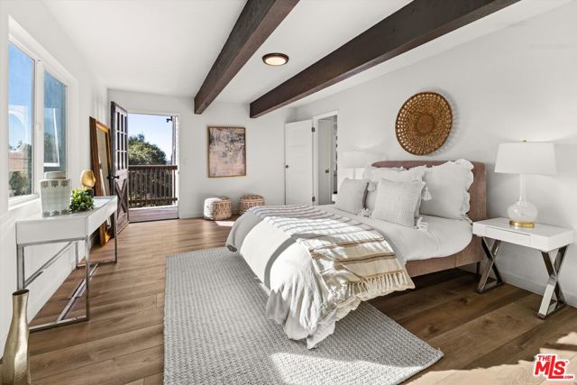 827 Cheltenham Road, Santa Barbara CA: https://media.crmls.org/mediaz/e0b2300d-e5a0-4c0c-bf6d-ae85c158ec30.jpg