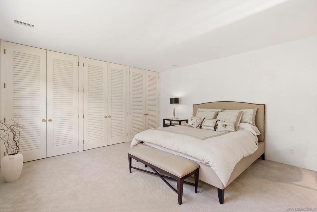 7437 Avenida De Palais - photo 8