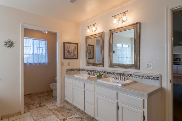 378 Crazy Horse Canyon Road, Salinas CA: https://media.crmls.org/mediaz/e0b5142c-1c95-4ace-b205-26fa4bc51da7.jpg