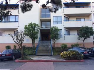 1551 Southgate Avenue, Daly City CA: https://media.crmls.org/mediaz/e0b52e95-8bd8-4585-bcc6-bad93b7cd364.jpg