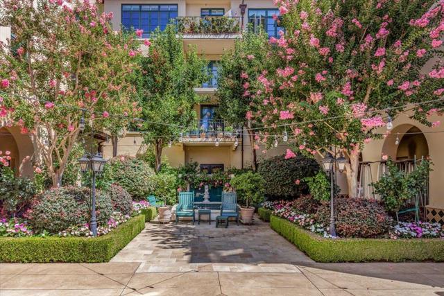 555 Byron Street, Palo Alto CA: https://media.crmls.org/mediaz/e0b74033-8ab9-4aed-afd2-570b683b1f92.jpg