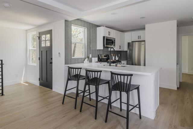 1028 30 Lincoln Ave, San Diego CA: https://media.crmls.org/mediaz/e0b76a65-a6dc-4be8-98a0-573243e10706.jpg