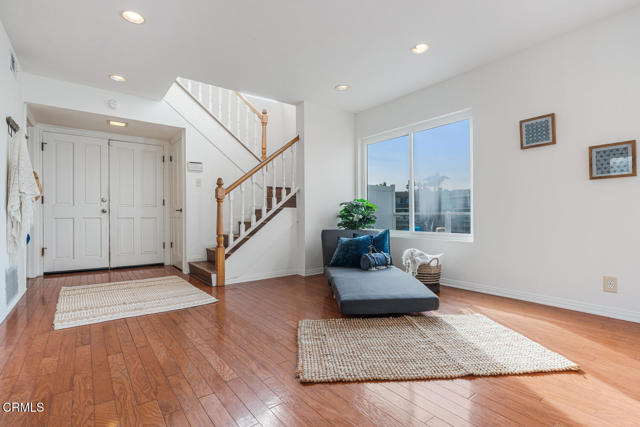 Detail Gallery Image 9 of 50 For 2221 Kingsbridge Ln, Oxnard,  CA 93035 - 3 Beds | 3 Baths