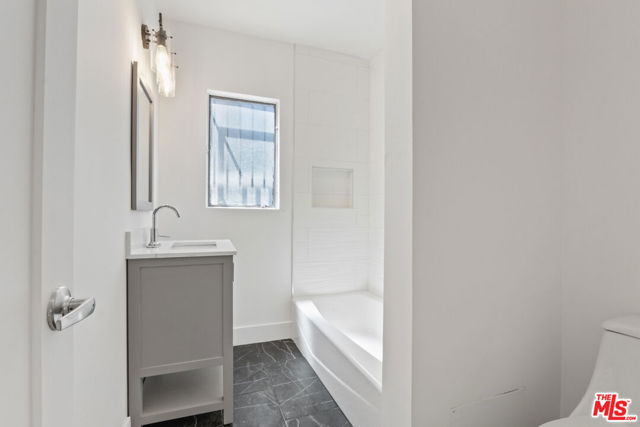 151 S Mountainview Avenue, Los Angeles CA: https://media.crmls.org/mediaz/e0b89408-2ca5-4ddb-8183-f1009e0acb1c.jpg