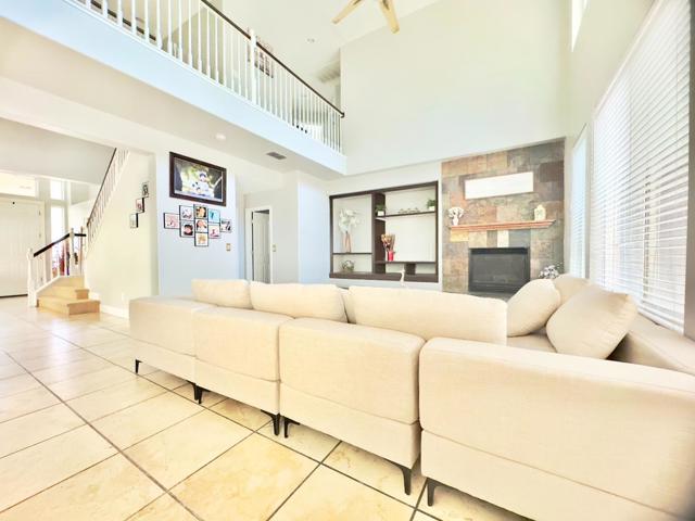 9562 E Park Drive, Elk Grove CA: https://media.crmls.org/mediaz/e0b8aef8-40d3-4198-9567-48662895b5d1.jpg