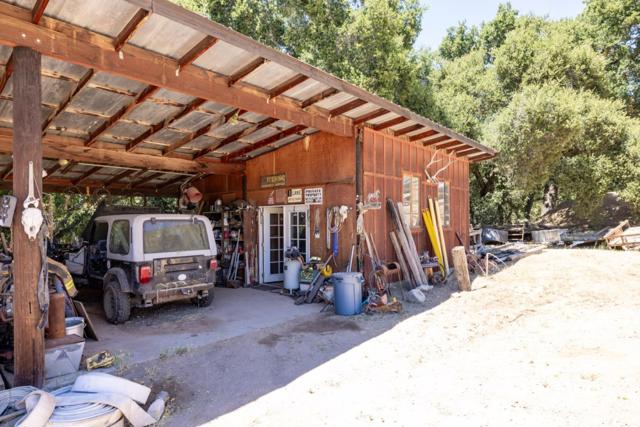 20215 Cachagua Road, Carmel Valley CA: https://media.crmls.org/mediaz/e0b8c6c4-fc79-49c7-832d-7d18eb682c2e.jpg