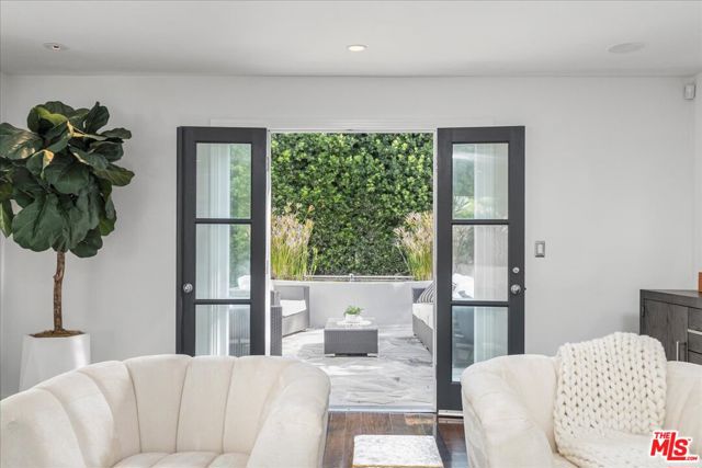 3055 Nichols Canyon Road, Los Angeles CA: https://media.crmls.org/mediaz/e0b8d762-81dc-4c55-95f1-e64701365c98.jpg