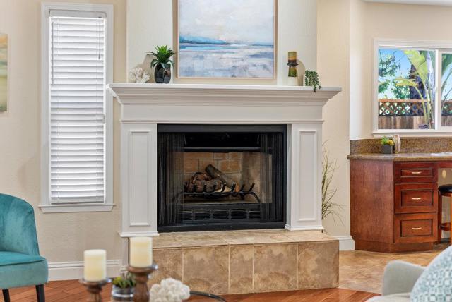 204 Oak Way, Santa Cruz CA: https://media.crmls.org/mediaz/e0b8f95e-0eba-46fb-a7e4-7469d6e16612.jpg