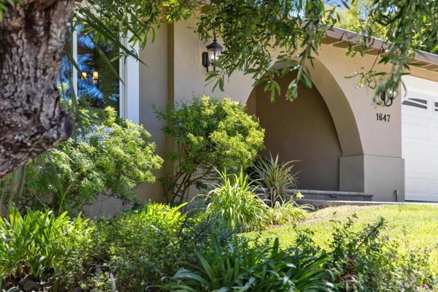 1647 Overland Drive, San Mateo CA: https://media.crmls.org/mediaz/e0b98a0d-0b04-4c3a-a352-0bdc12abf229.jpg