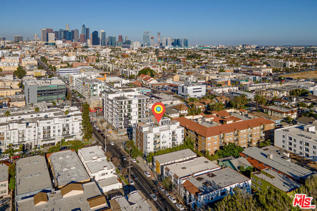 903 S New Hampshire Avenue, Los Angeles CA: https://media.crmls.org/mediaz/e0ba9edd-dd26-4b1b-8bee-3df383d55da7.jpg