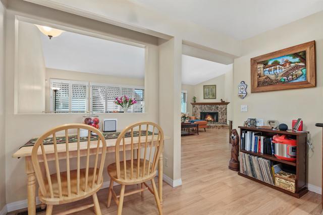 Detail Gallery Image 11 of 35 For 6673 Corte Maria, Carlsbad,  CA 92009 - 3 Beds | 2 Baths