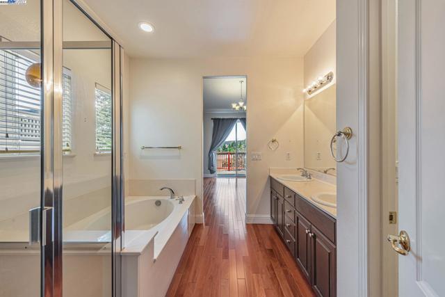2578 Ridge Crest Ct., Castro Valley CA: https://media.crmls.org/mediaz/e0bb6469-fea9-4311-8be5-81d84c539922.jpg