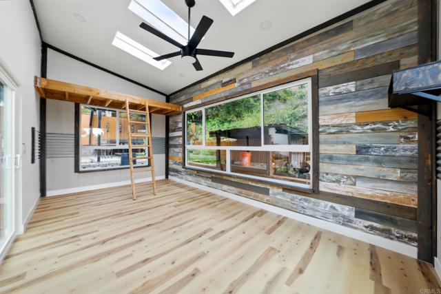 Detail Gallery Image 21 of 44 For 4848 54th St, San Diego,  CA 92115 - 6 Beds | 3 Baths