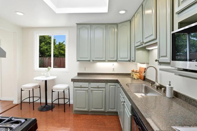 776 Linda Mar Boulevard, Pacifica CA: https://media.crmls.org/mediaz/e0bc5a4f-af3a-48ee-9f97-b05011fe13a8.jpg