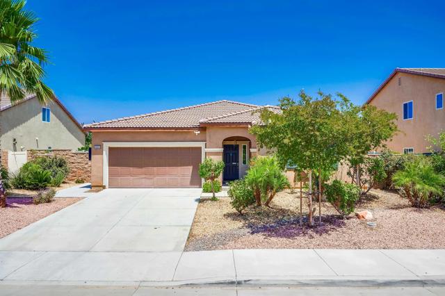 Detail Gallery Image 2 of 36 For 26812 Rodeo Ct, Winchester,  CA 92596 - 4 Beds | 2 Baths