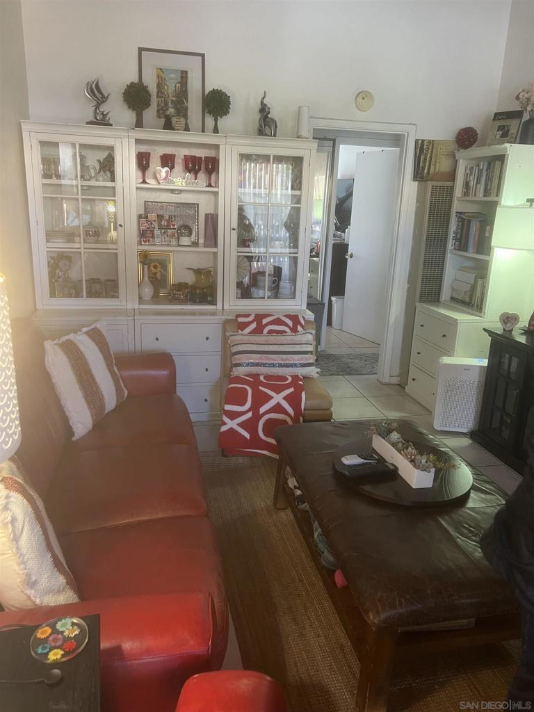 4327 Clmt Mesa Blvd - photo 5