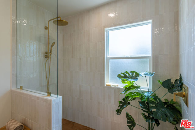 504 N Campbell Avenue, Alhambra CA: https://media.crmls.org/mediaz/e0bf8e84-801e-495f-896a-a357a1ba39e1.jpg