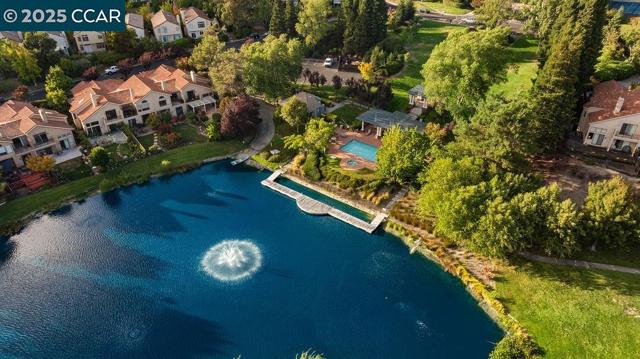 3051 Tahoe Pl, San Ramon CA: https://media.crmls.org/mediaz/e0c0e4ac-2c36-4a8a-bddc-2d912237a690.jpg