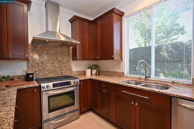 230 Triana Way, San Ramon CA: https://media.crmls.org/mediaz/e0c136db-a153-4f93-b26e-078c2232e73a.jpg