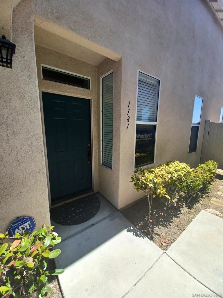 1181 De Soto Court