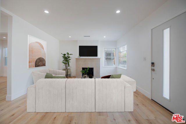 11488 Erwin Street, North Hollywood CA: https://media.crmls.org/mediaz/e0c15fa6-d300-420b-8af8-84ea24ee27d7.jpg