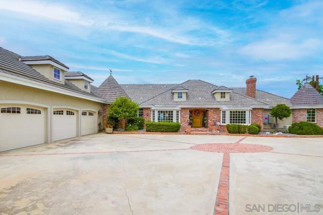 17502 Corte Lomas Verdes, Poway CA: https://media.crmls.org/mediaz/e0c16aa7-90b9-4ca8-b578-5ebf88589db1.jpg