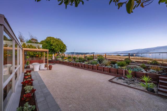 1652 Lexington Avenue, San Mateo CA: https://media.crmls.org/mediaz/e0c18acb-82fc-46f3-8f15-508e96a608a6.jpg