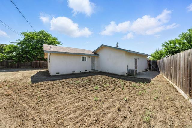 2246 Palmira Way, San Jose CA: https://media.crmls.org/mediaz/e0c29b9f-1de6-465b-b054-3b8ddad3bba6.jpg
