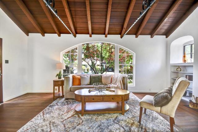 2268 Oberlin Street, Palo Alto CA: https://media.crmls.org/mediaz/e0c2cc66-0e11-496a-bf88-20236cd08099.jpg