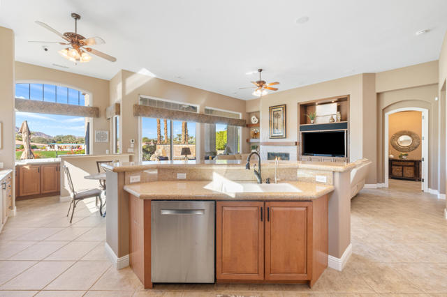 50605 Verano Drive, La Quinta CA: https://media.crmls.org/mediaz/e0c46836-9778-424e-accb-2234674b942c.jpg