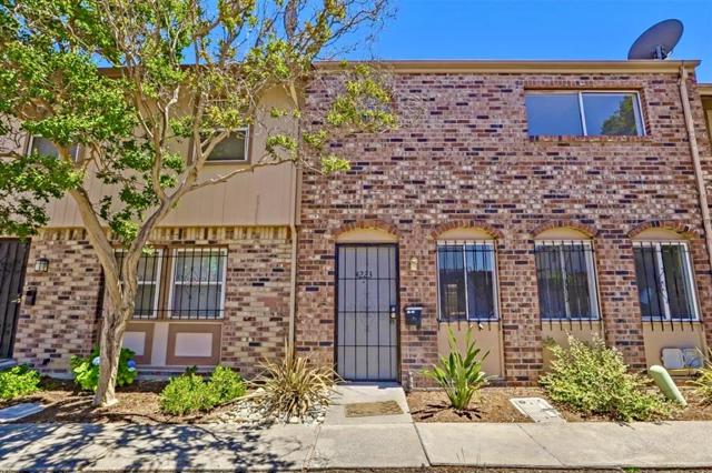 4223 Savannah Lane, Sacramento CA: https://media.crmls.org/mediaz/e0c4a77d-8ea4-4291-bc84-e560493fbf7a.jpg