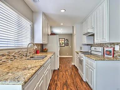 Image 7 of 23 For 11314 Almazon Street