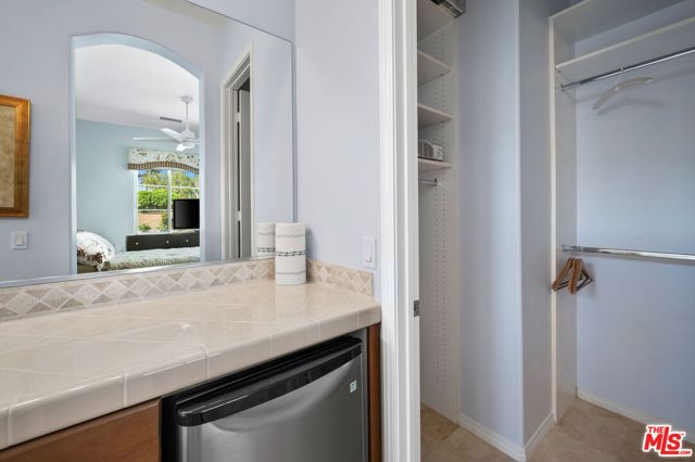 56645 Mountain, La Quinta CA: https://media.crmls.org/mediaz/e0c6d430-699f-49ac-a323-1f82f870a2df.jpg