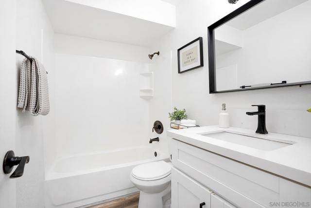 6602 Beadnell Way, San Diego CA: https://media.crmls.org/mediaz/e0c7ac65-e21b-4412-9d90-eab817964bc5.jpg